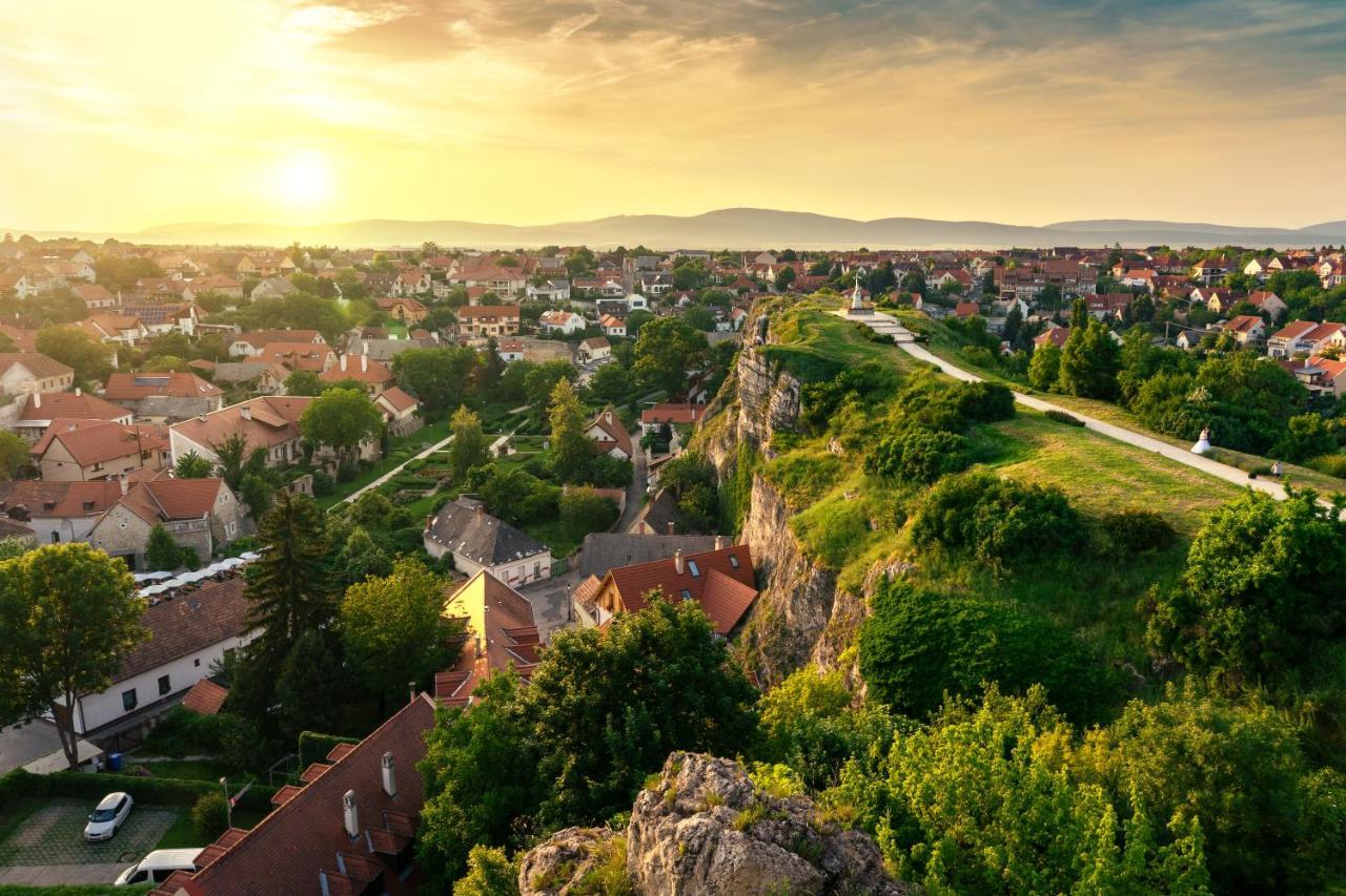 Villa Szofia Veszprem Apartments Экстерьер фото