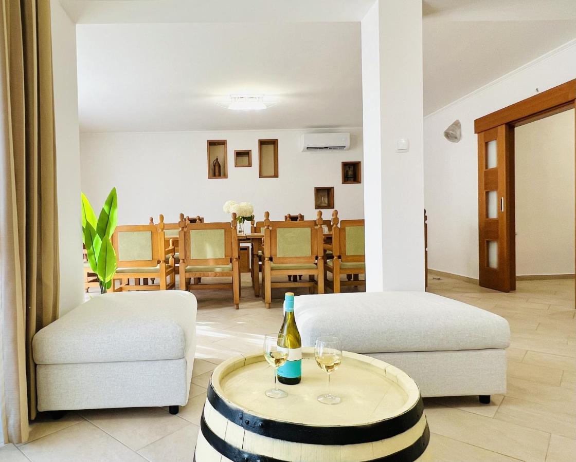 Villa Szofia Veszprem Apartments Экстерьер фото