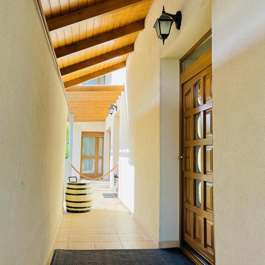 Villa Szofia Veszprem Apartments Экстерьер фото